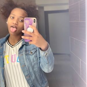 Meet your Posher, Alexus